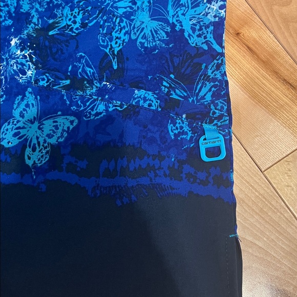 Carhartt Butterfly Print Scrub‑Style Top – 2X - Picture 3 of 4